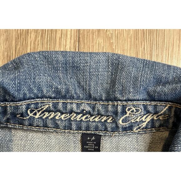 American Eagle Denim Jacket S/P – Cropped Distressed Light Wash Jean Jacket - Picture 2 of 6